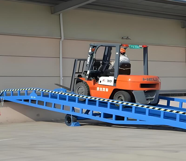 武汉移动式卸货平台（叉车用）